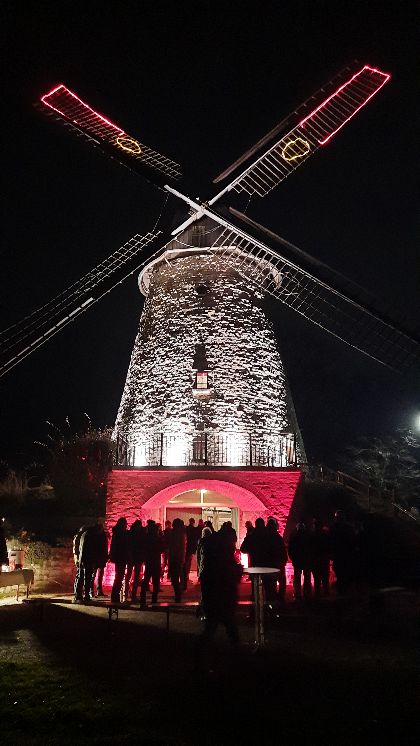Weihnachtssingen mit dem Männerchor an der Windmühle